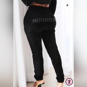 PrettyLittleThing Black velour jogger pant US Size 6
